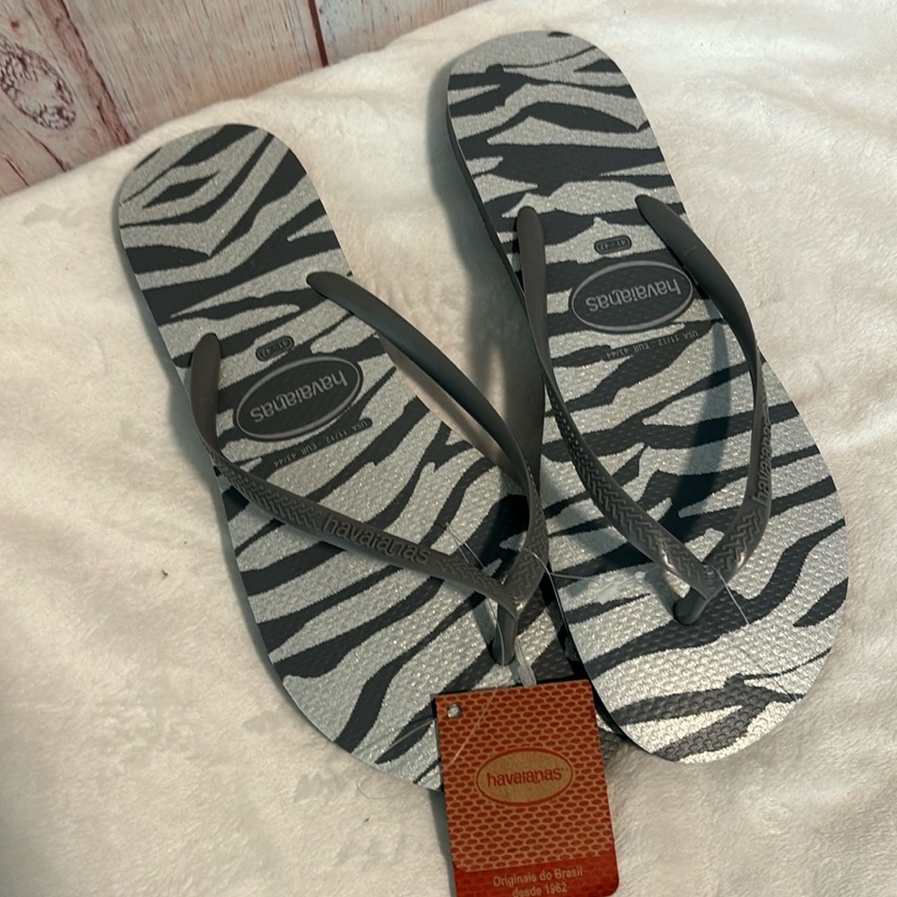 NWT Havaianas Slim Animals Glitter Flip Flops